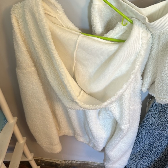 Matching Celtics pajama set - Picture 4 of 4